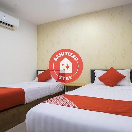 Oyo 982 Hotel Sk Kajang Exterior foto