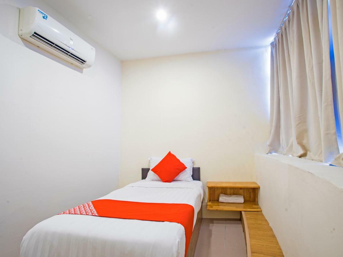 Oyo 982 Hotel Sk Kajang Exterior foto