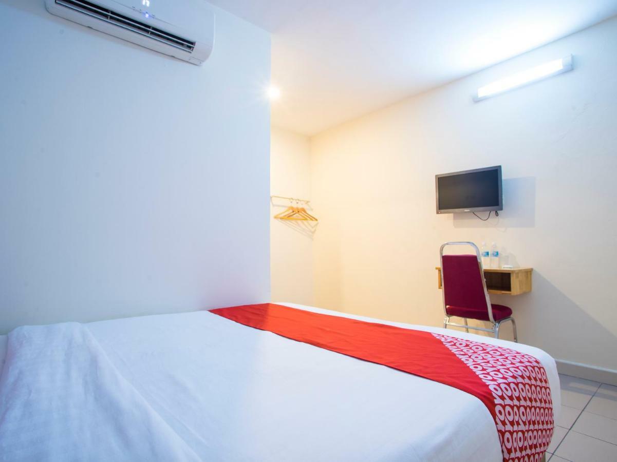 Oyo 982 Hotel Sk Kajang Exterior foto